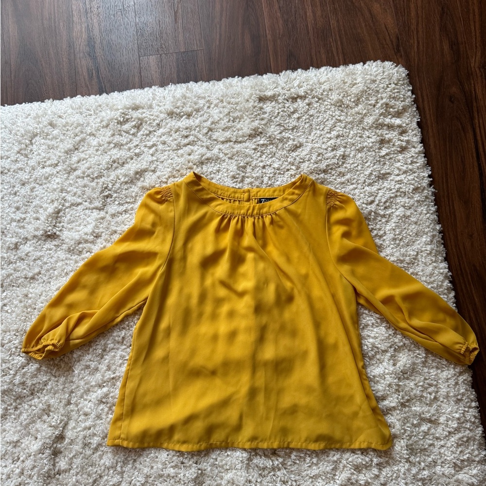 New York & Company Gold 3/4 Sleeve Relaxed Blouse